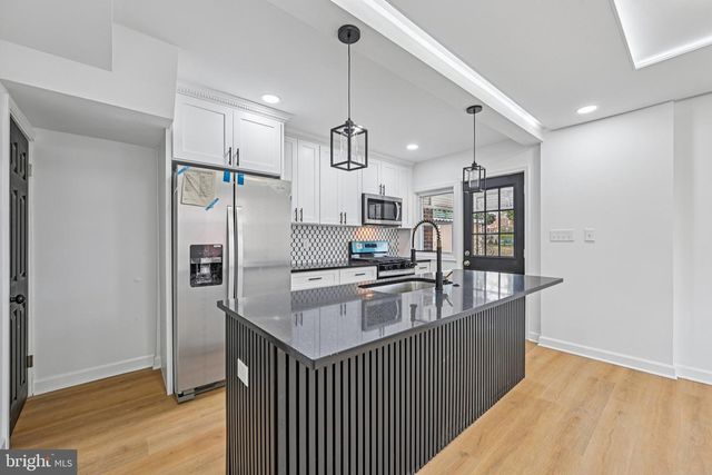 5110 HILLBURN AVE, Baltimore, MD 21206