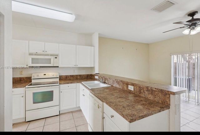 1650 NE 33rd Road 11210, Homestead, FL 33033