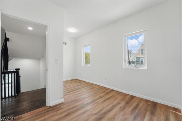 84 Chelsea Ave, Newark City, NJ 07106