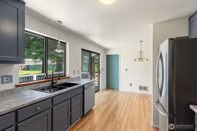 12506 NE Virginia Court, Kingston, WA 98346