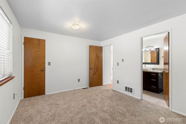 12506 NE Virginia Court, Kingston, WA 98346