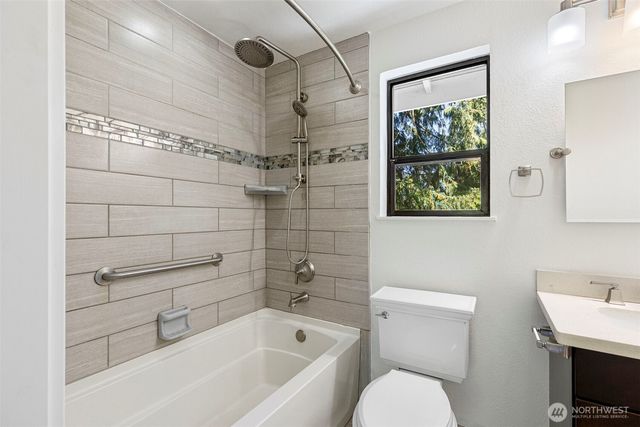 12506 NE Virginia Court, Kingston, WA 98346