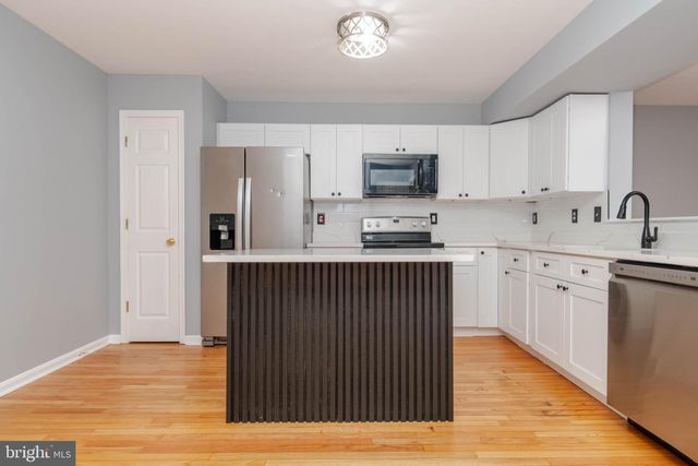 9856 GREENBRIER WAY, Middle River, MD 21220