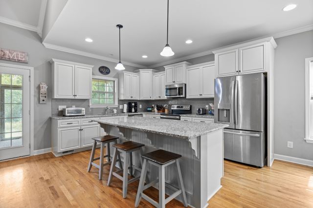 6027 Spade Dr, Spring Hill, TN 37174