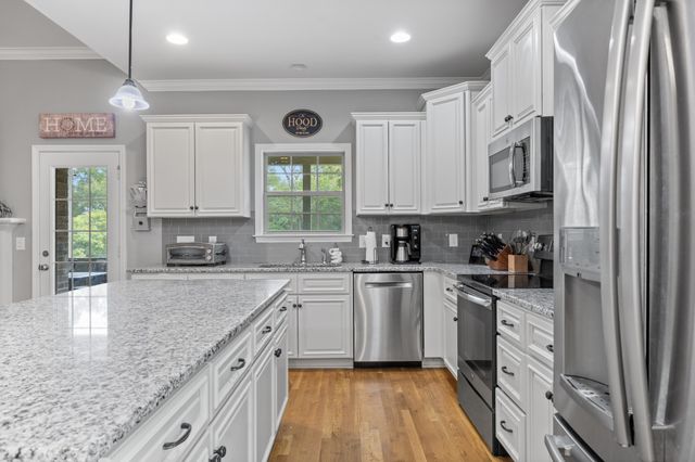 6027 Spade Dr, Spring Hill, TN 37174
