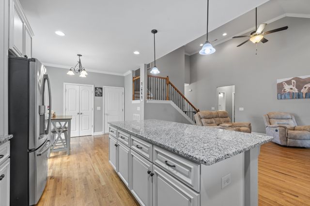 6027 Spade Dr, Spring Hill, TN 37174