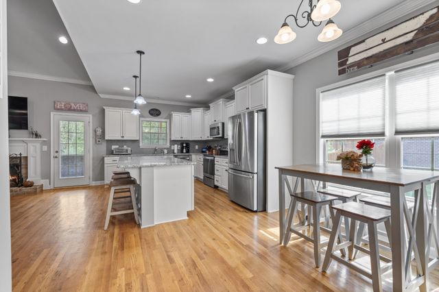 6027 Spade Dr, Spring Hill, TN 37174