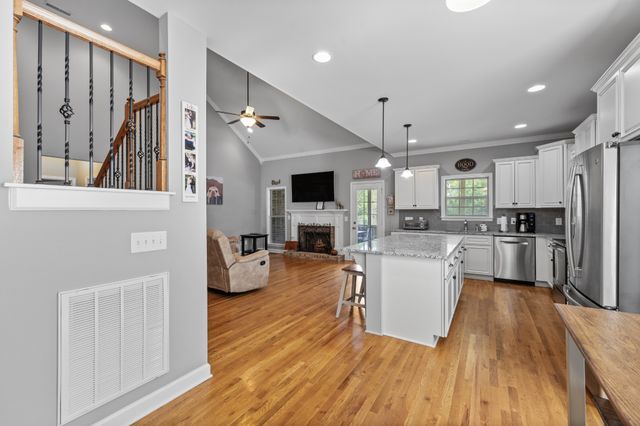6027 Spade Dr, Spring Hill, TN 37174