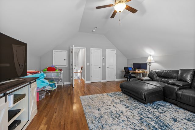 6027 Spade Dr, Spring Hill, TN 37174