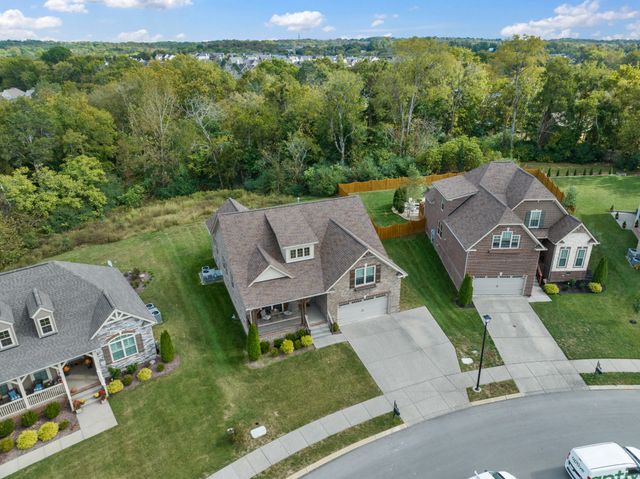 6027 Spade Dr, Spring Hill, TN 37174