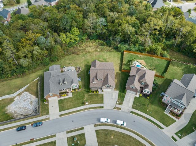 6027 Spade Dr, Spring Hill, TN 37174