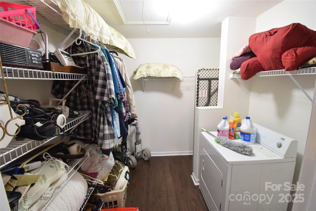 2056 Pin Oak Place, Cramerton, NC 28032