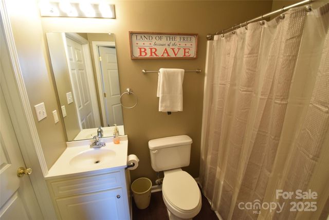 2056 Pin Oak Place, Cramerton, NC 28032