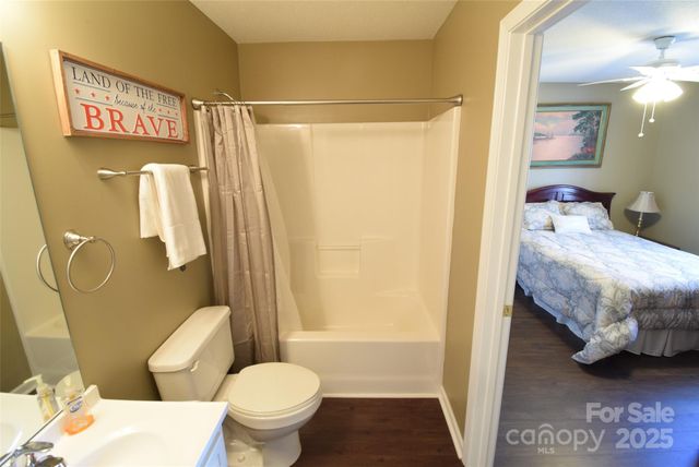 2056 Pin Oak Place, Cramerton, NC 28032