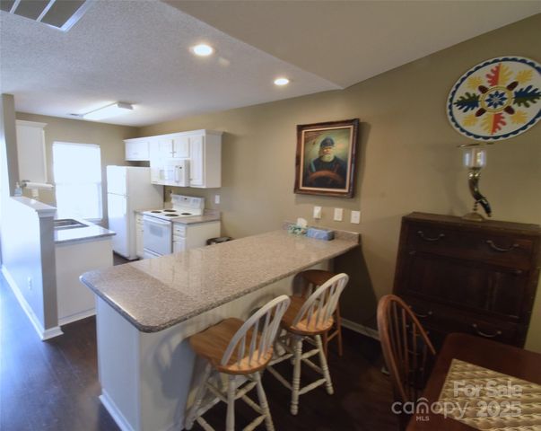 2056 Pin Oak Place, Cramerton, NC 28032