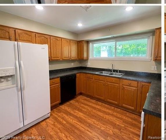 5028 Pheasant Road, Waterford, MI 48327