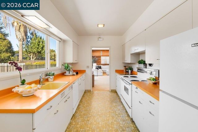 1680 Lilac Dr., Walnut Creek, CA 94595