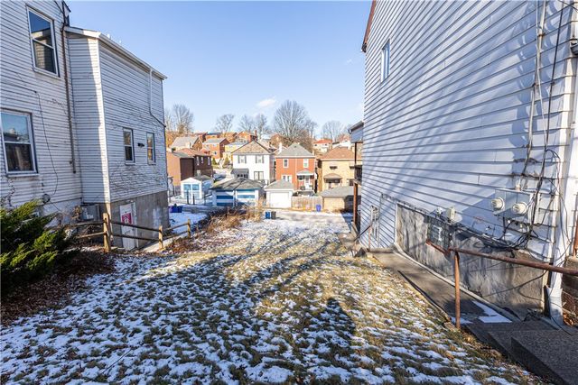 659 Montclair, Greenfield, PA 15217