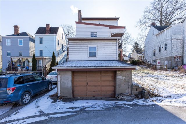 659 Montclair, Greenfield, PA 15217