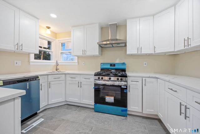 240 Hillhurst Avenue, New Britain, CT 06053