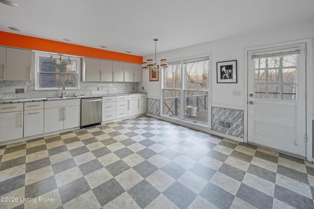 6305 Deep Creek Dr, Prospect, KY 40059