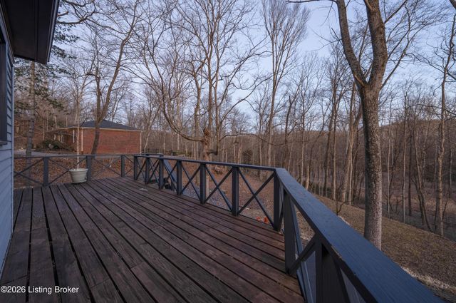 6305 Deep Creek Dr, Prospect, KY 40059