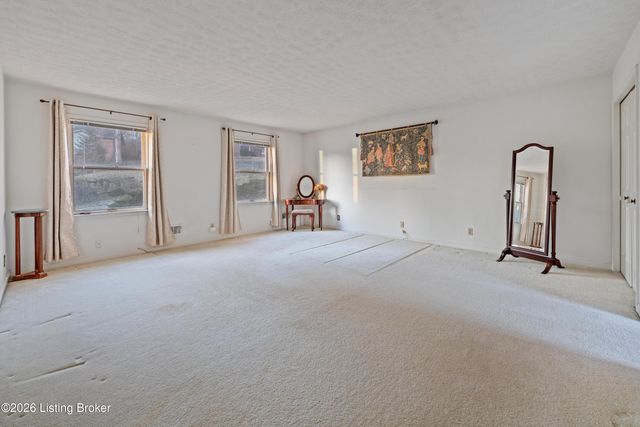 6305 Deep Creek Dr, Prospect, KY 40059