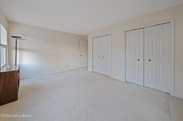 6305 Deep Creek Dr, Prospect, KY 40059