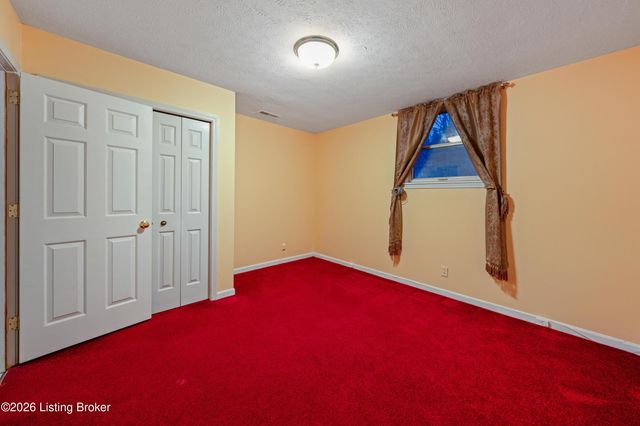 6305 Deep Creek Dr, Prospect, KY 40059