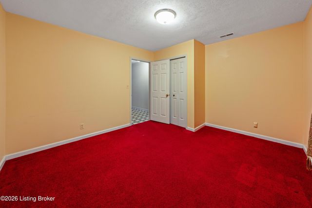 6305 Deep Creek Dr, Prospect, KY 40059