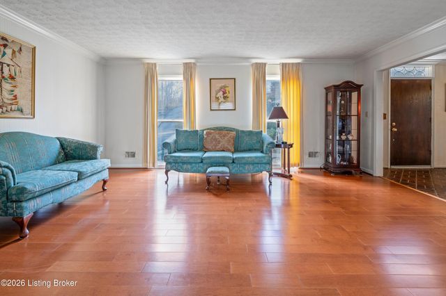 6305 Deep Creek Dr, Prospect, KY 40059