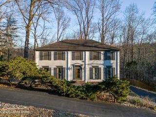 6305 Deep Creek Dr, Prospect, KY 40059