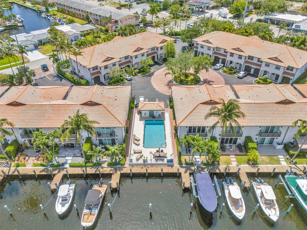 1327 SE 3rd Ave 1327, Pompano Beach, FL 33060