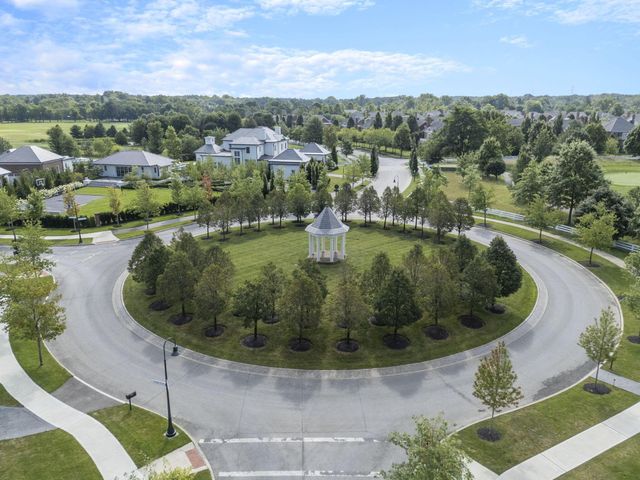 4135 High Grove Crest, New Albany, OH 43054