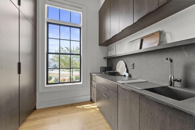 4135 High Grove Crest, New Albany, OH 43054