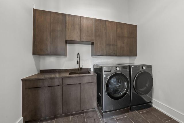 4135 High Grove Crest, New Albany, OH 43054