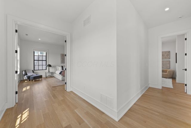 4135 High Grove Crest, New Albany, OH 43054