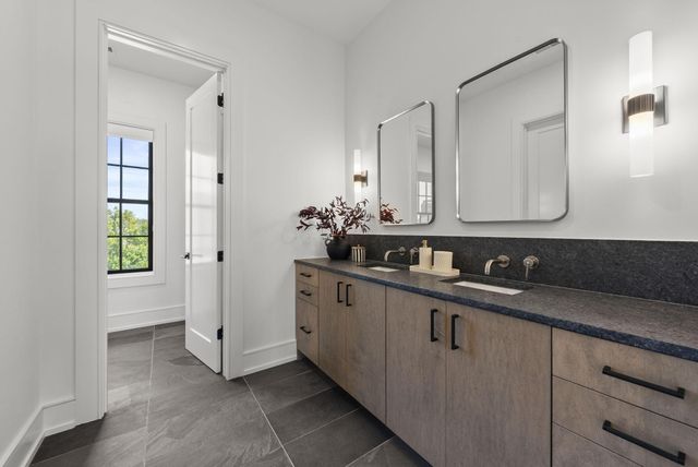 4135 High Grove Crest, New Albany, OH 43054