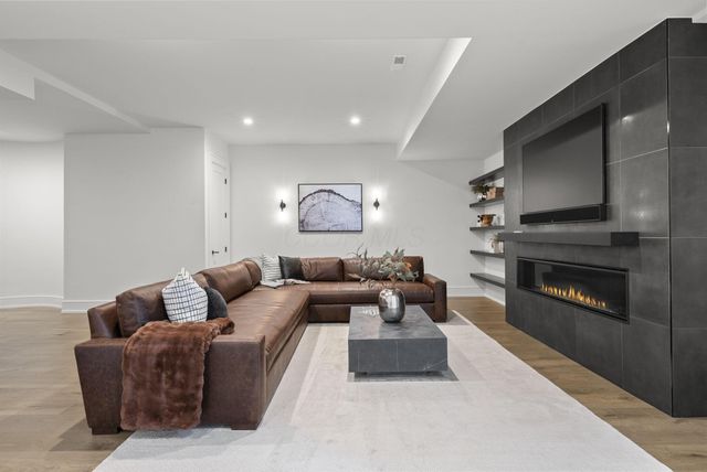 4135 High Grove Crest, New Albany, OH 43054