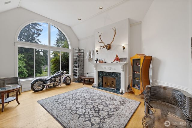 1018 254th Avenue NE, Redmond, WA 98074