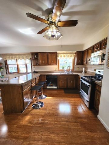 709 Garfield Avenue, Libertyville, IL 60048