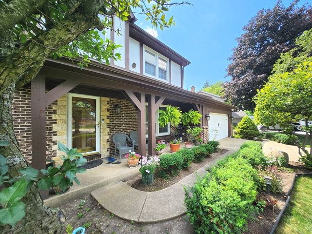 709 Garfield Avenue, Libertyville, IL 60048