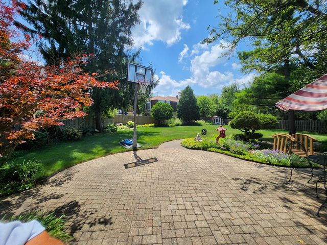 709 Garfield Avenue, Libertyville, IL 60048