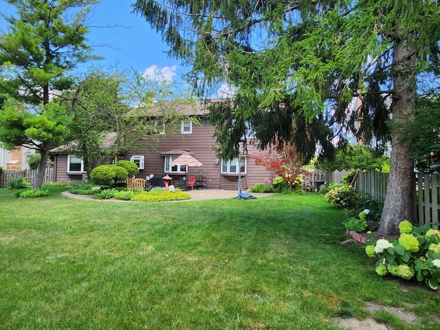 709 Garfield Avenue, Libertyville, IL 60048
