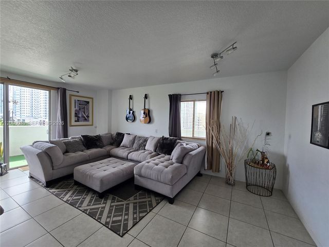 36 NW 6th Avenue 709, Miami, FL 33128