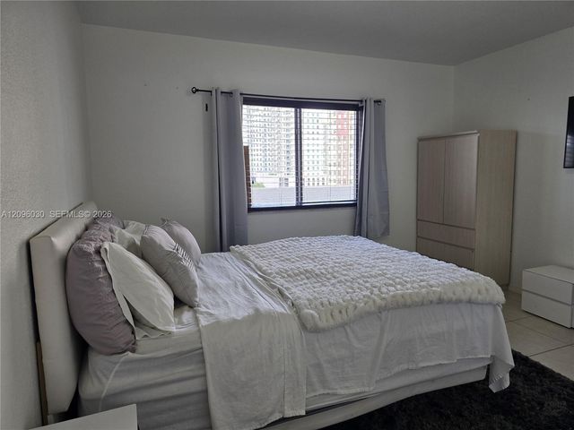 36 NW 6th Avenue 709, Miami, FL 33128