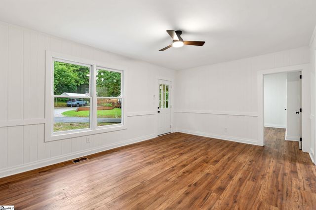 102 Aladdin Street, Greenville, SC 29609