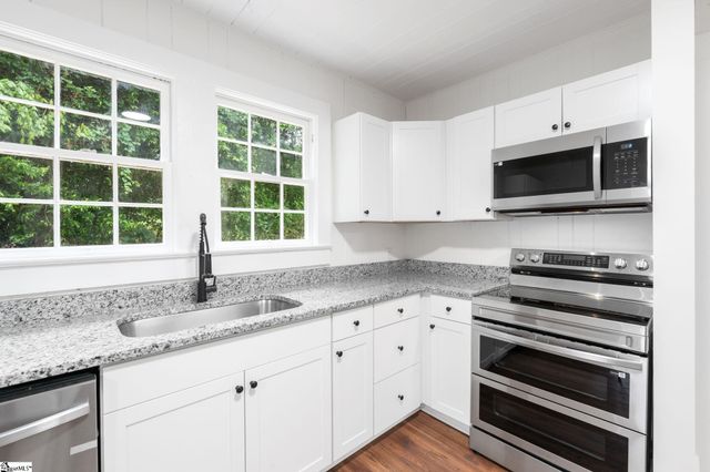 102 Aladdin Street, Greenville, SC 29609