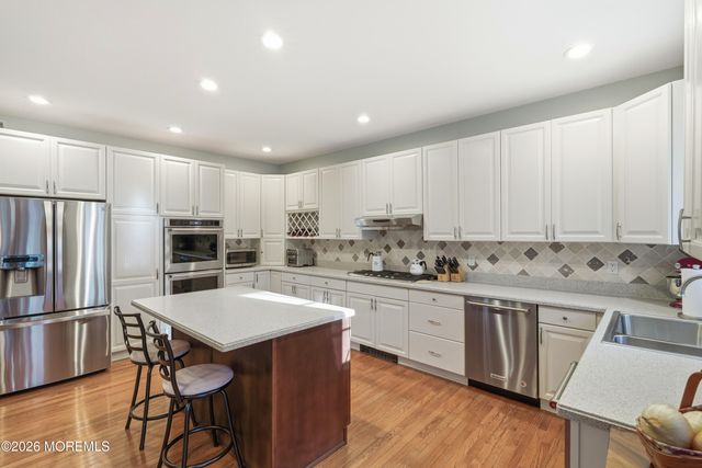 39 Rodeo Drive, West Creek, NJ 08092