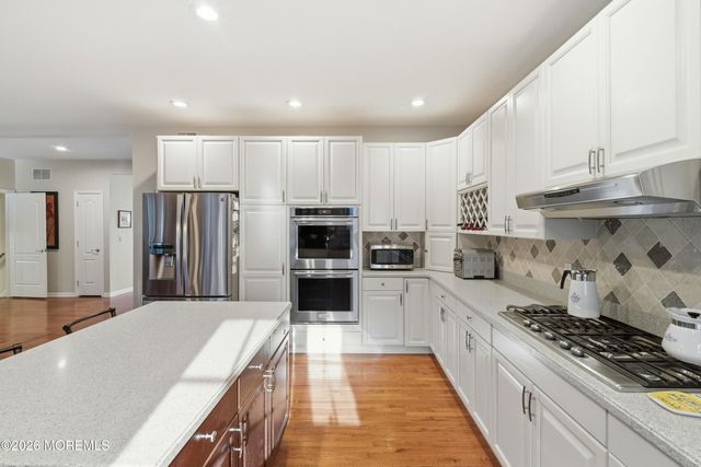 39 Rodeo Drive, West Creek, NJ 08092